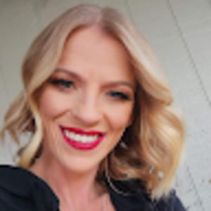 Meet your Posher, Kelli